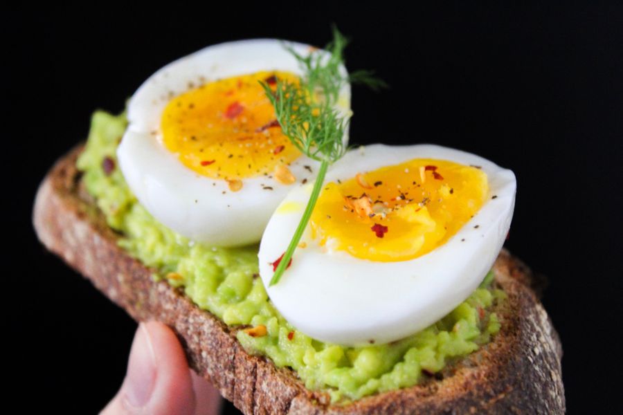 Omlet z serem i ziołami